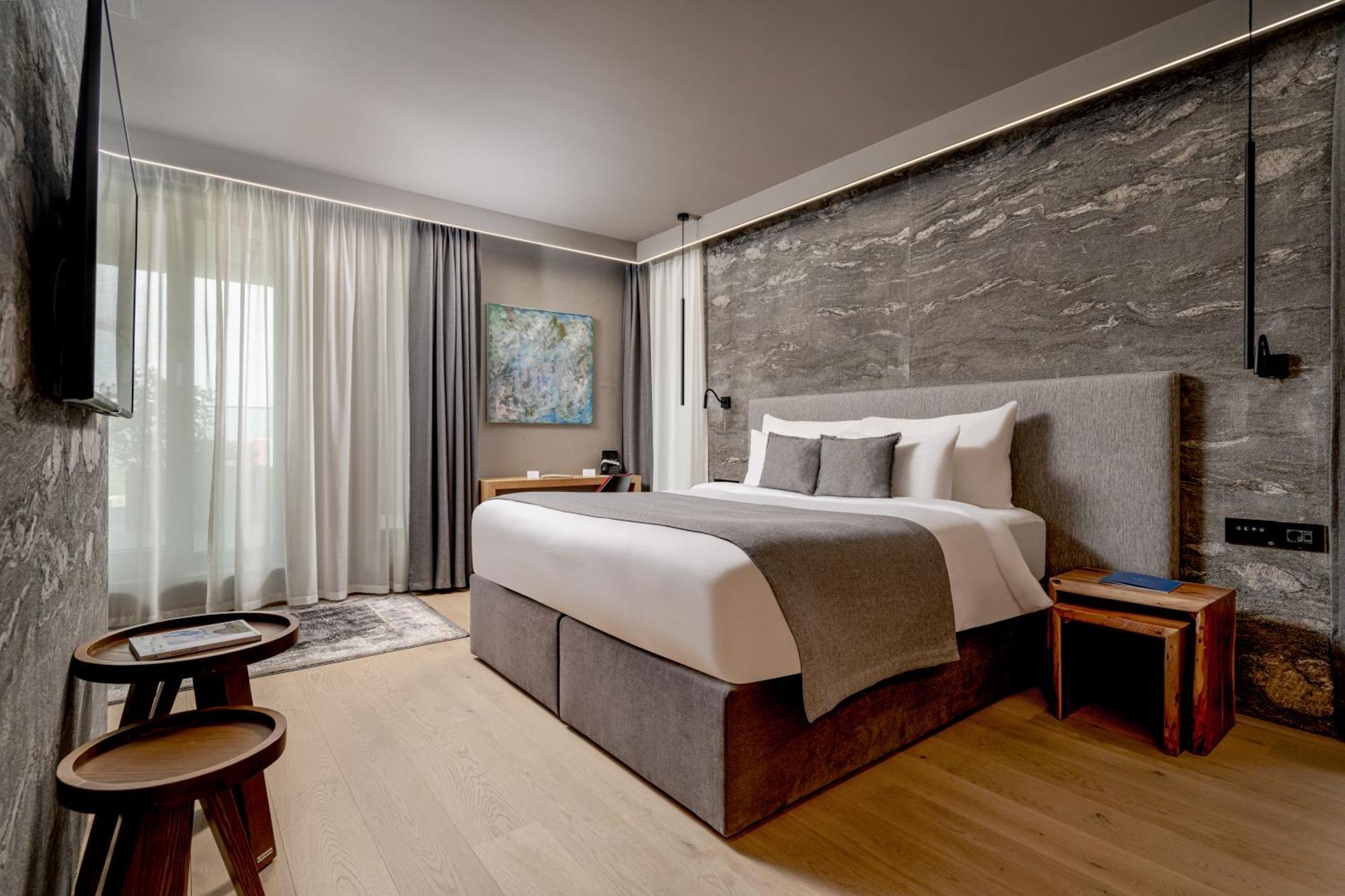 Qosmo Brasov Hotel ภายนอก รูปภาพ